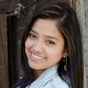 Meet your Posher, Andrea